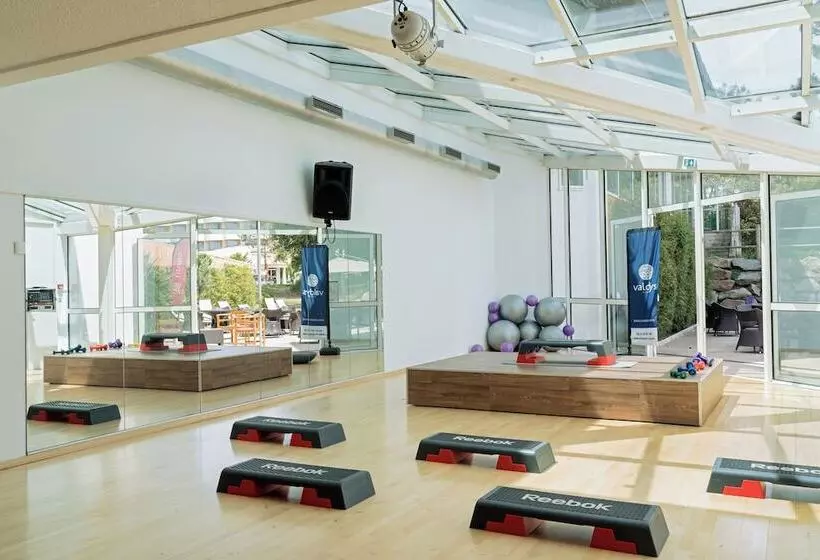 ホテル Hôtel Valdys Thalasso & Spa   Les Pins