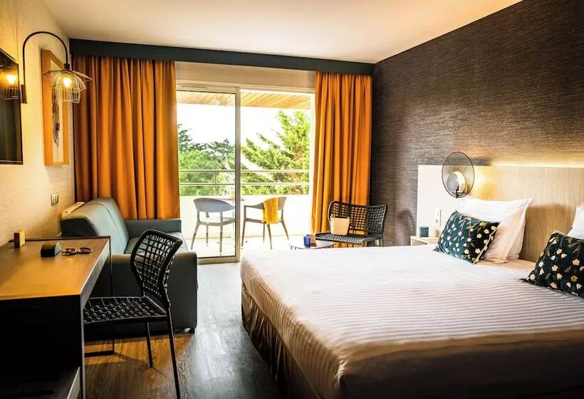 ホテル Hôtel Valdys Thalasso & Spa   Les Pins