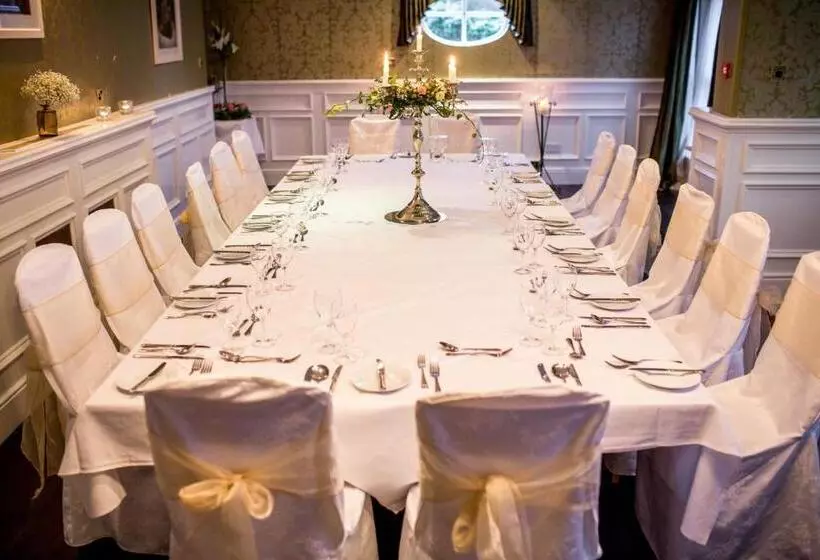 ホテル Innishannon House