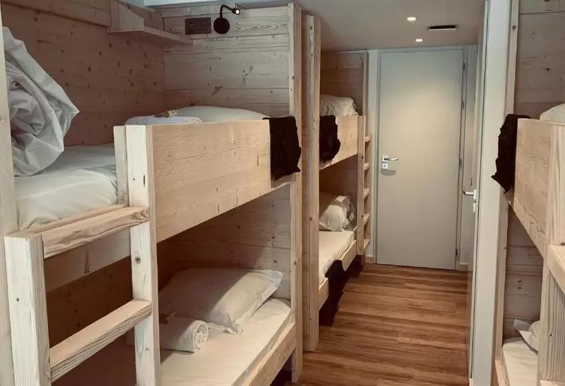 酒店 L Arveyron Open House