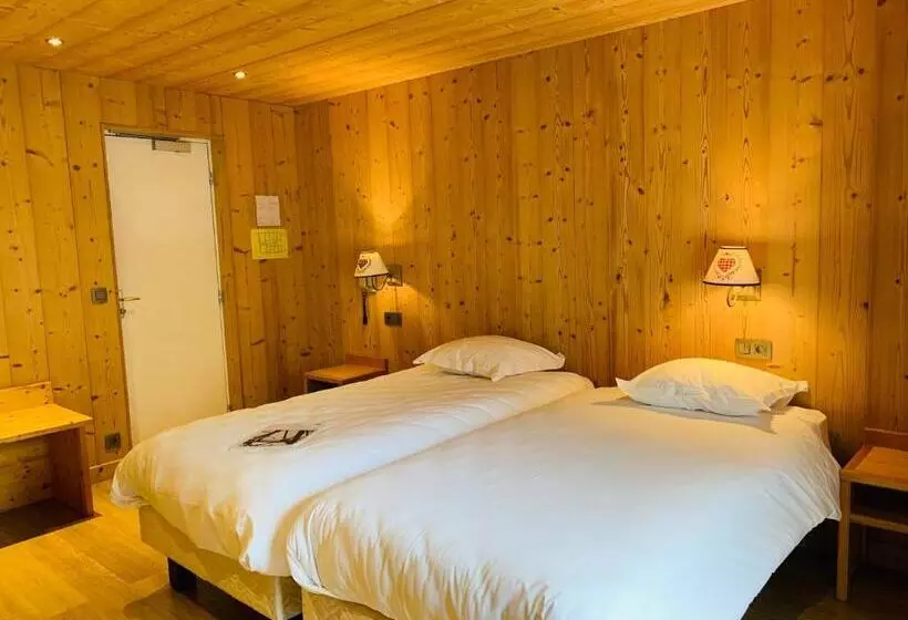 酒店 L Arveyron Open House