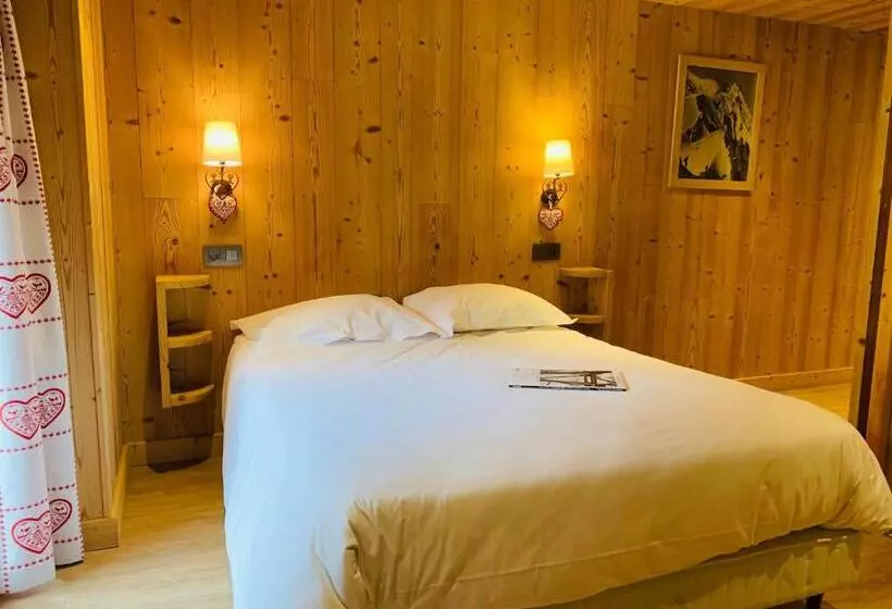 酒店 L Arveyron Open House