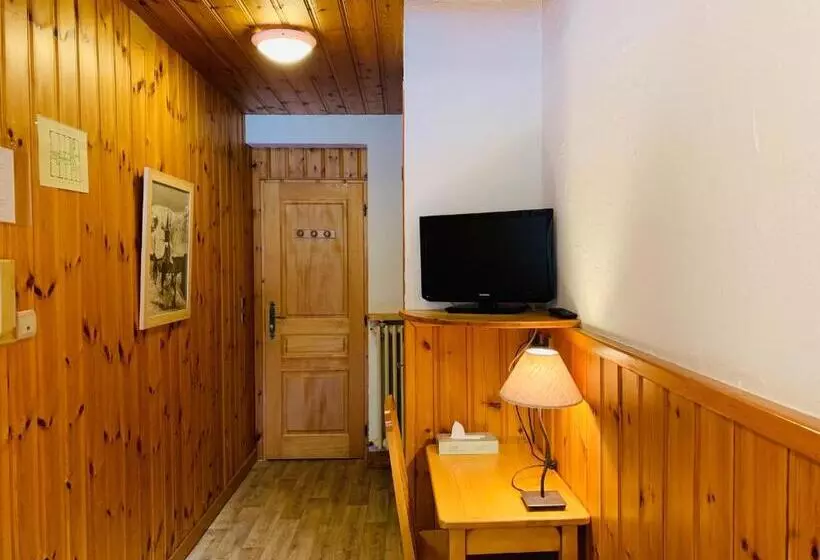 酒店 L Arveyron Open House