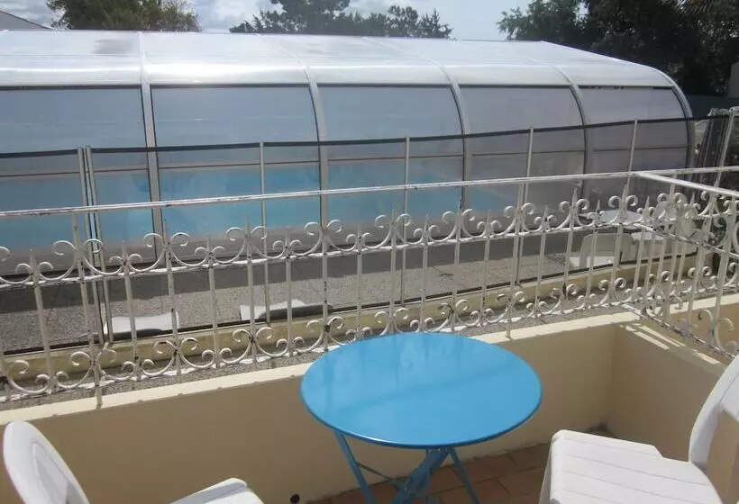 ホテル La Chaumiere