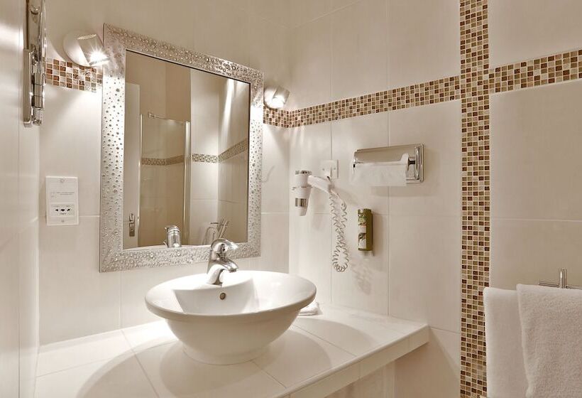 ホテル Restaurant Charbonnel