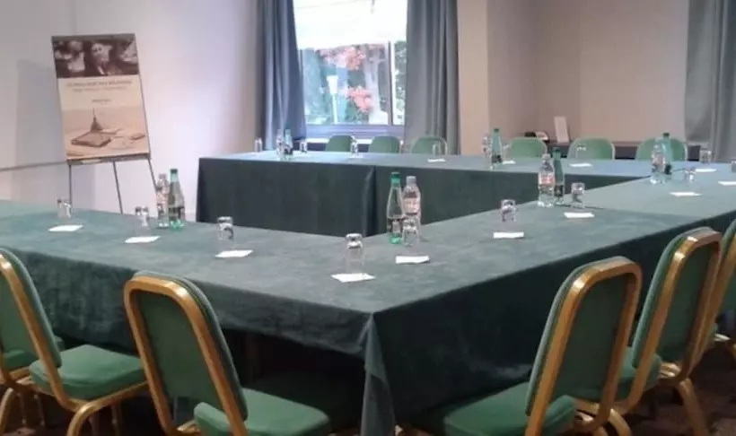 호텔 Mercure Macon Bord De Saone