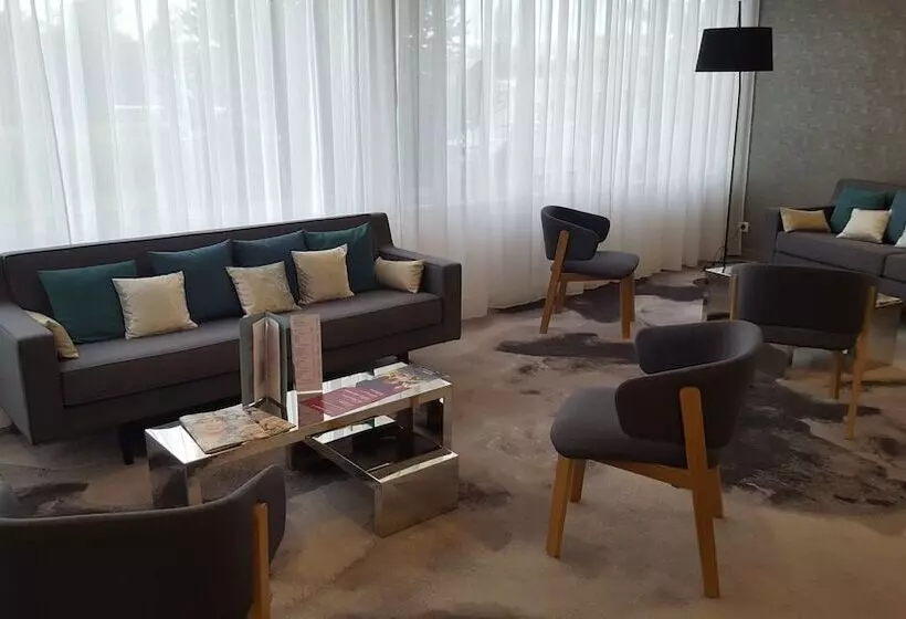 호텔 Mercure Macon Bord De Saone