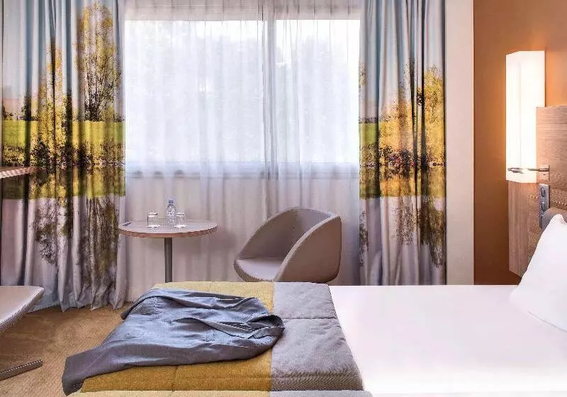 호텔 Mercure Macon Bord De Saone