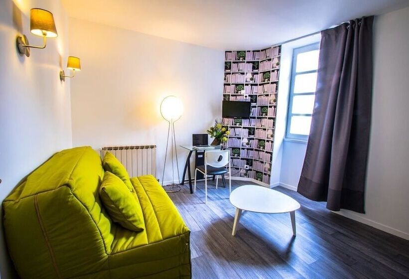 هتل Théâtre Hôtel Chambéry