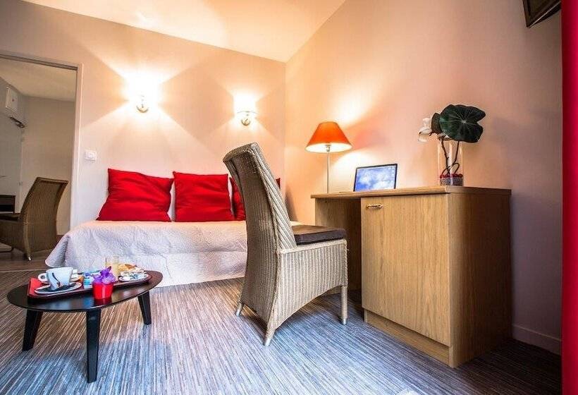 هتل Théâtre Hôtel Chambéry