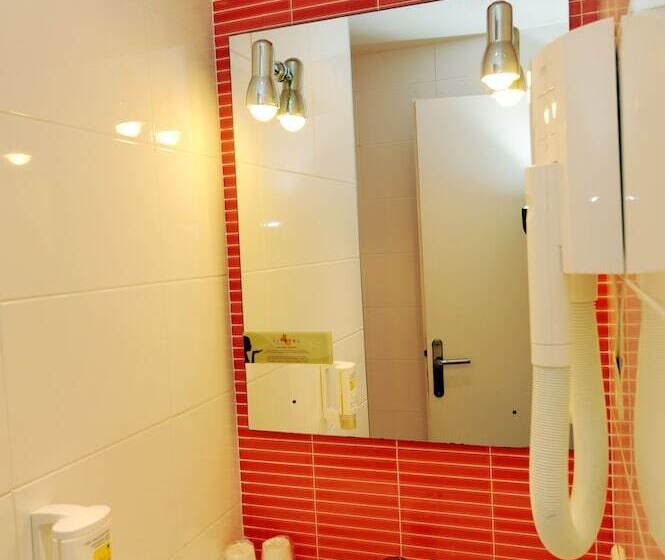 汽车旅馆  Amerique Hotel Palavas   Piscine   Plage