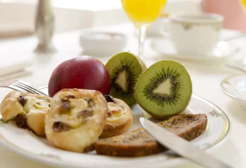 Belle Isle Sur Risle   Chateau Hotel & Spa