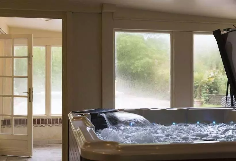 Belle Isle Sur Risle   Chateau Hotel & Spa