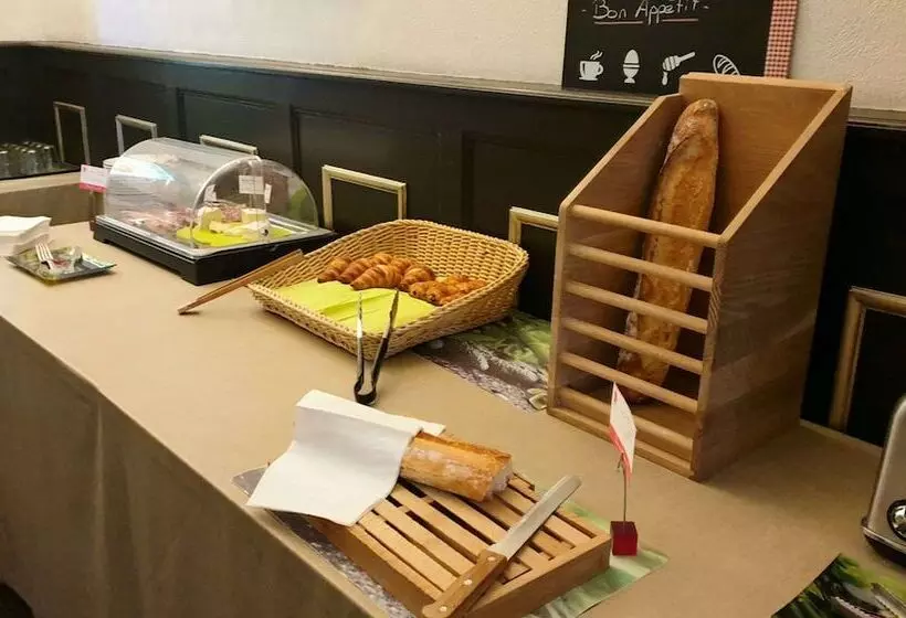 Brit Hotel Confort Auclair