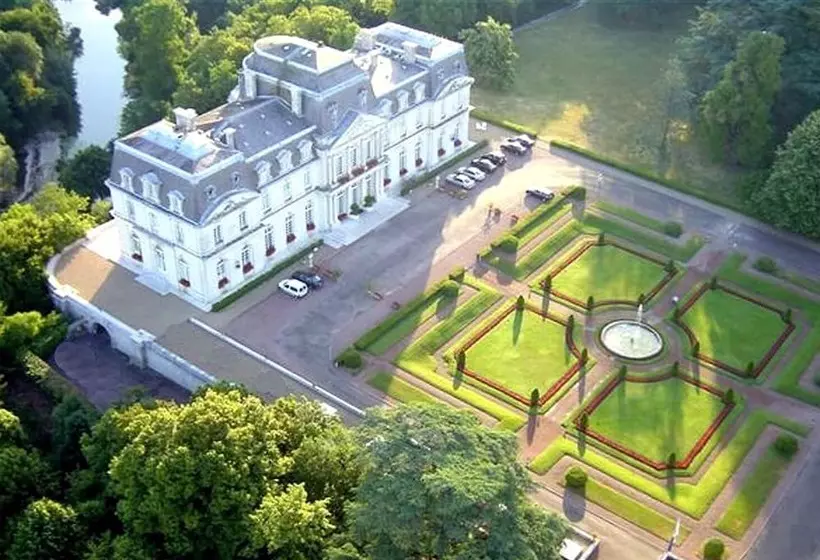 בית מלון כפרי Chateau D Artigny