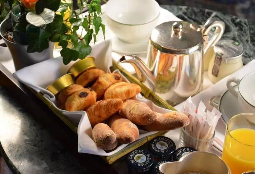 בית מלון כפרי Chateau D Artigny