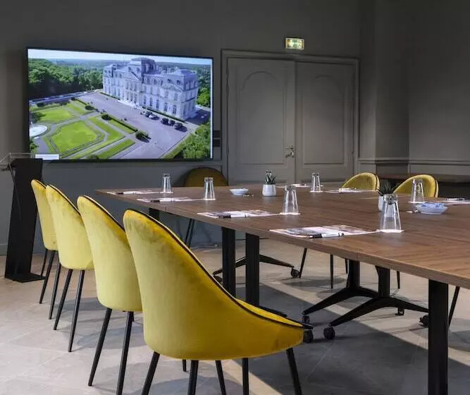 בית מלון כפרי Chateau D Artigny