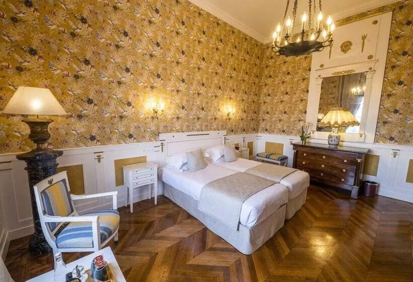 בית מלון כפרי Chateau D Artigny