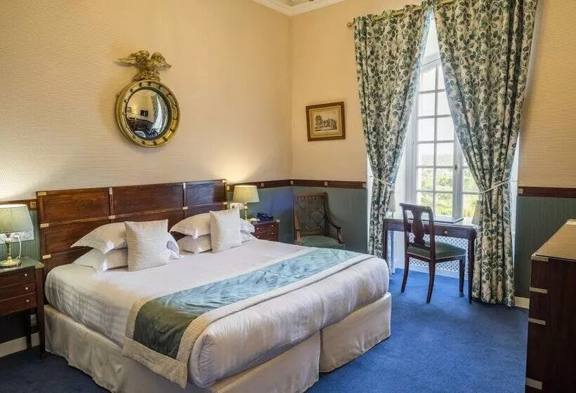 בית מלון כפרי Chateau D Artigny