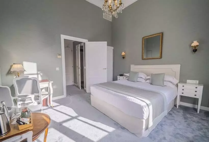 בית מלון כפרי Chateau D Artigny