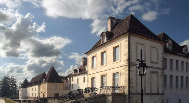 Hotell Chateau De Gilly