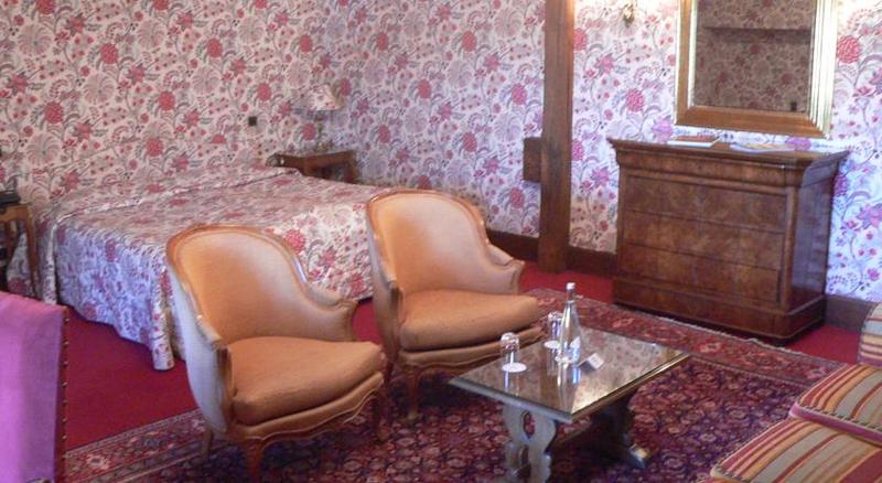 בית מלון כפרי Chateau De Gilly