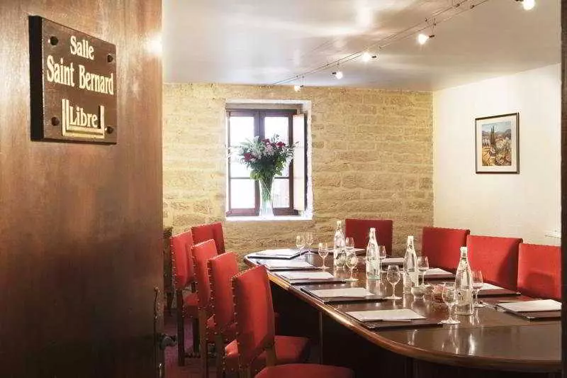 Hotell Chateau De Gilly