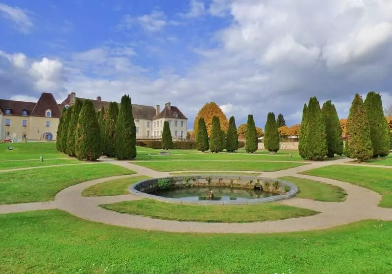 Hotell Chateau De Gilly