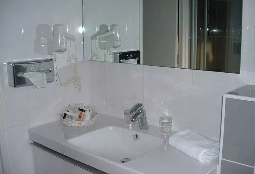 בית מלון כפרי Chateau De La Motte Fenelon