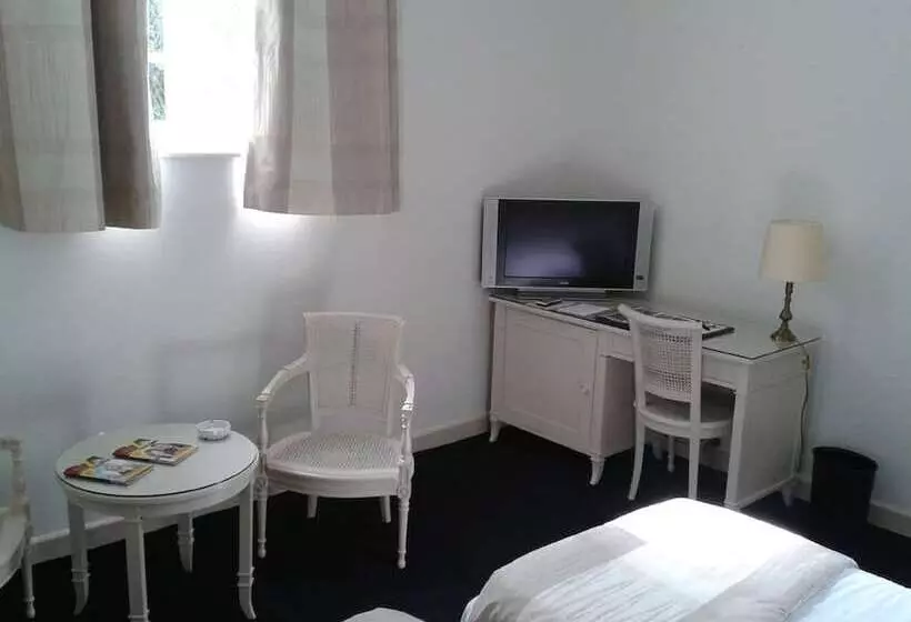 בית מלון כפרי Chateau De La Motte Fenelon