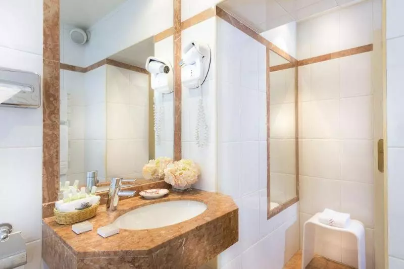 Hotel Dauphine Saint Germain