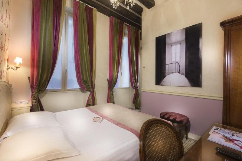 هتل Dauphine Saint Germain