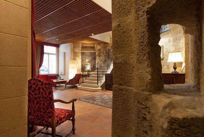 هتل Des Augustins