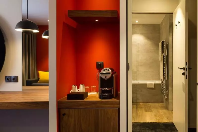 هتل Hostellerie Du Chapeau Rouge