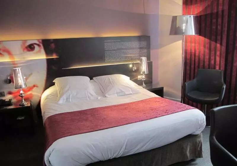 هتل Hostellerie Du Chapeau Rouge