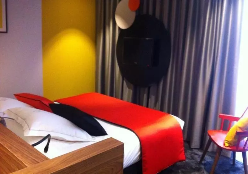 هتل Hostellerie Du Chapeau Rouge