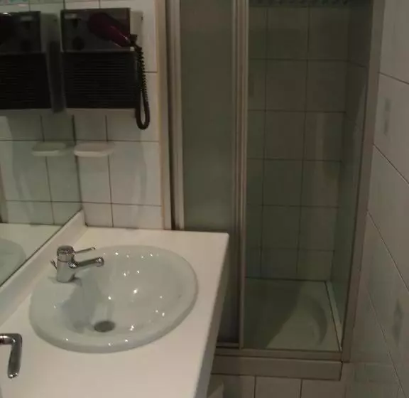 酒店 Hôtel Beauséjour