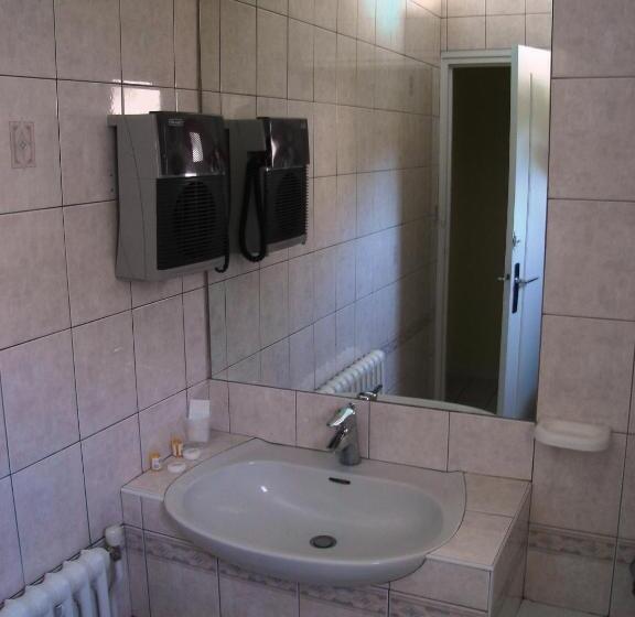 هتل Hôtel Beauséjour