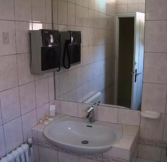 酒店 Hôtel Beauséjour