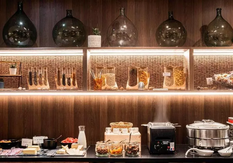 ホテル Hôtel Mercure Grenoble Meylan