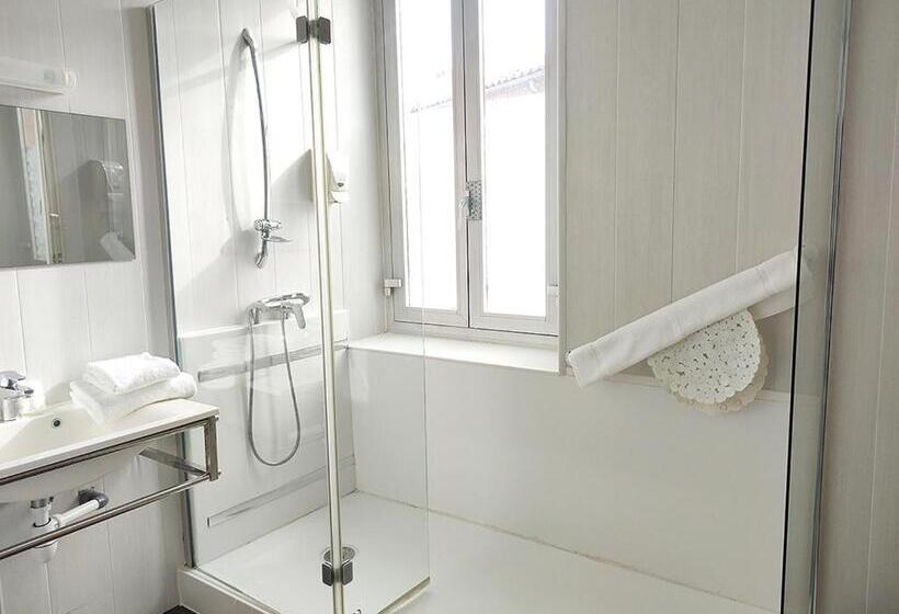 ホテル Hôtel Restaurant De France