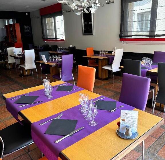 ホテル Hôtel Restaurant De France