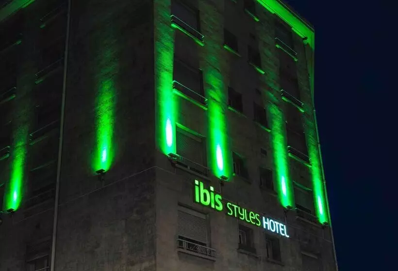 ホテル Ibis Styles Marseille Centre Prado Place Castellane