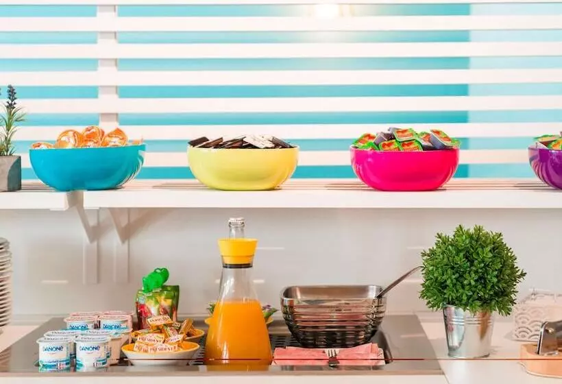 ホテル Ibis Styles Marseille Centre Prado Place Castellane