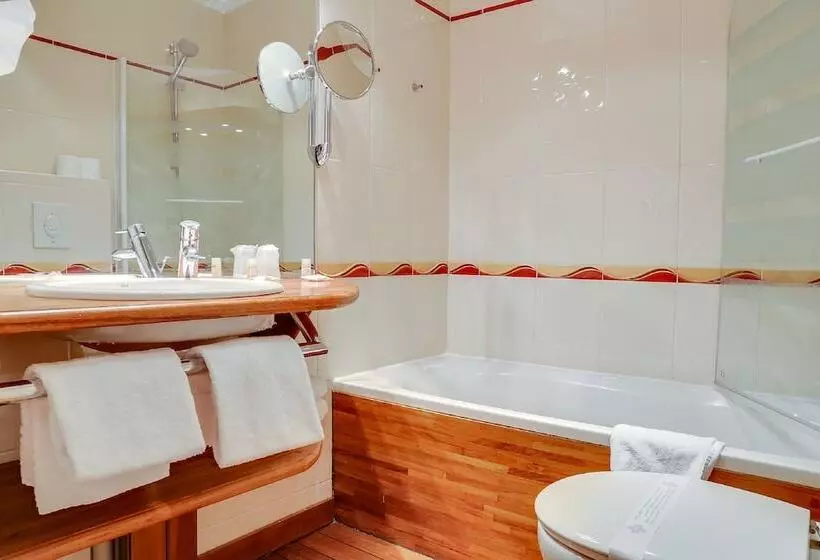 هتل Kyriad Saint Malo Centre Plage