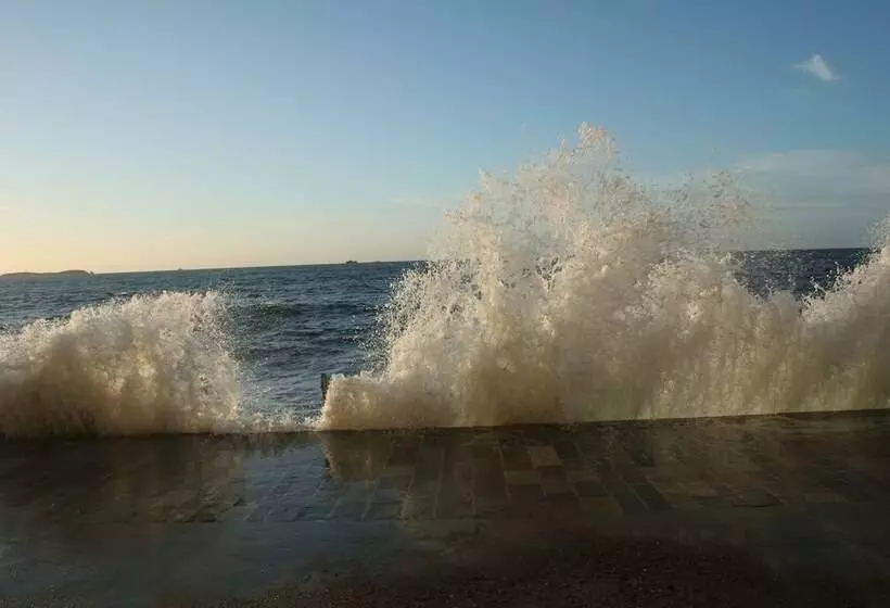 هتل Kyriad Saint Malo Centre Plage