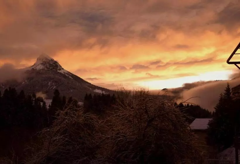 Отель Le Beau Site