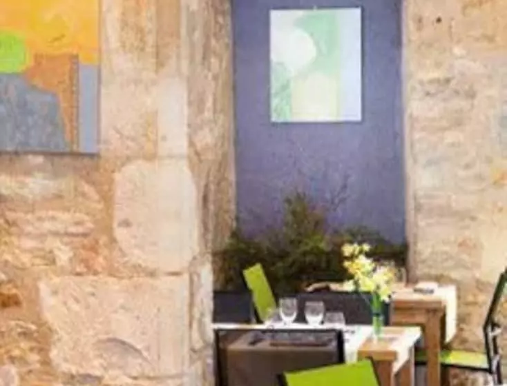 ホテル Logis La Garissade