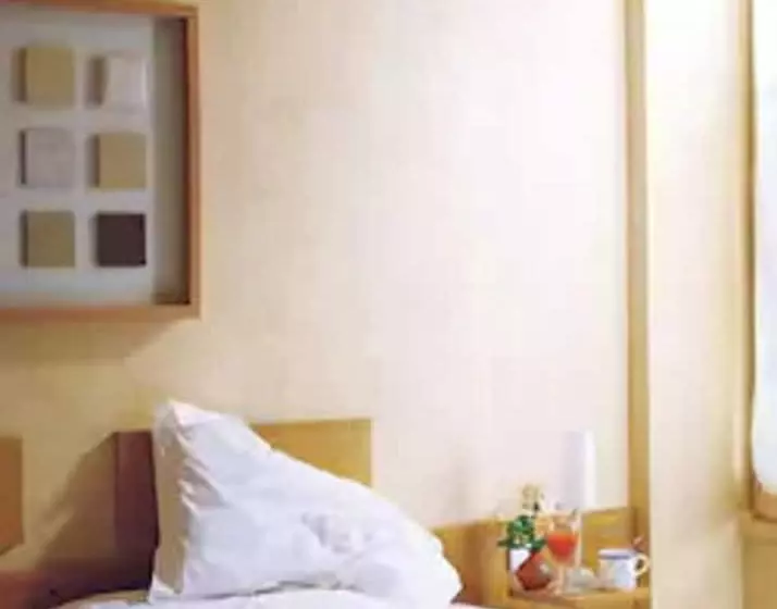 ホテル Logis La Garissade