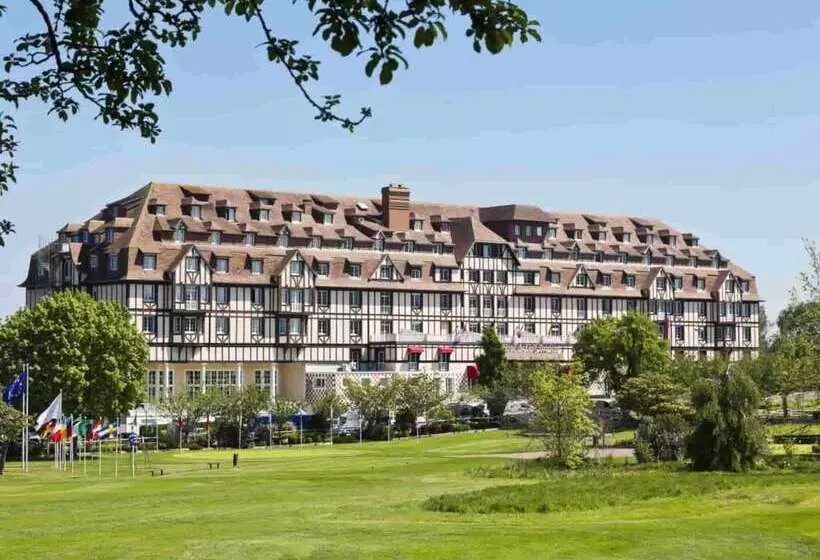 هتل Hôtel Barrière L Hôtel Du Golf